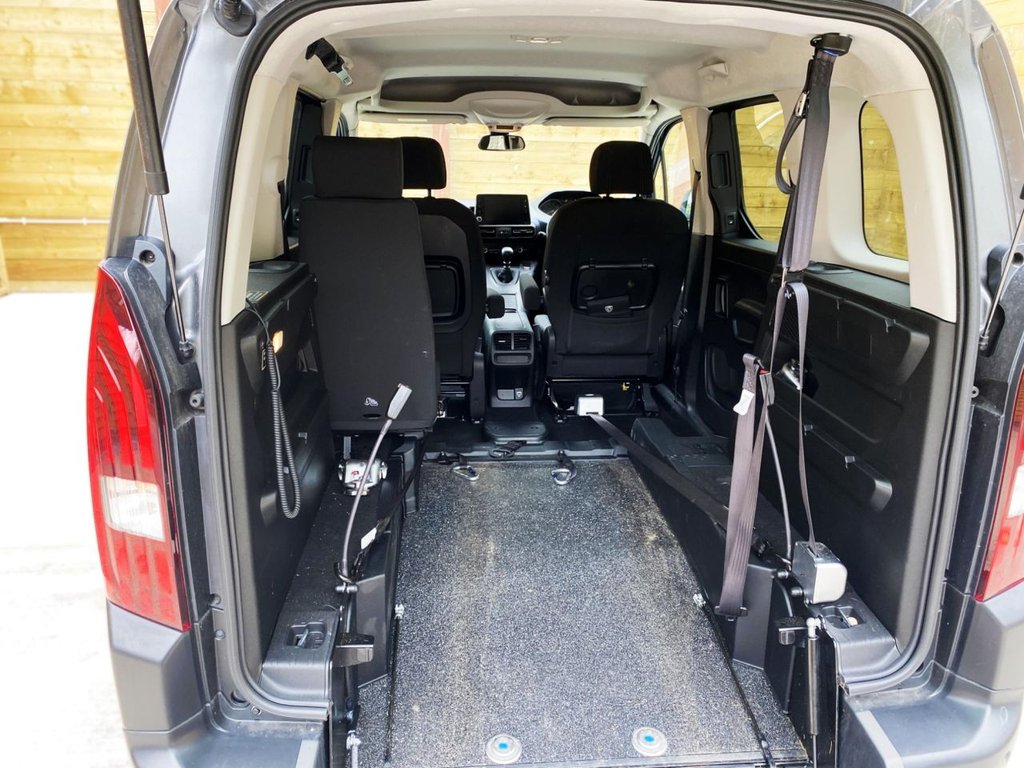 Used Peugeot Rifter 2023 for sale - 77014181: Photo 13