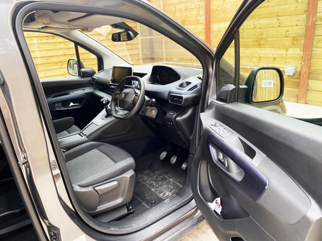 Used Peugeot Rifter 2023 for sale - 77014181: Photo 16