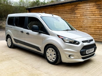 Used Ford Grand Tourneo Connect 2019 for sale - 77920099: Photo