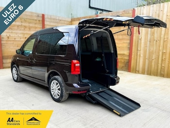 Used Volkswagen Caddy Life 2018 for sale - 79103602: Photo