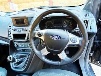 Used Ford Tourneo Connect 2022 for sale - 76056675: Photo 2