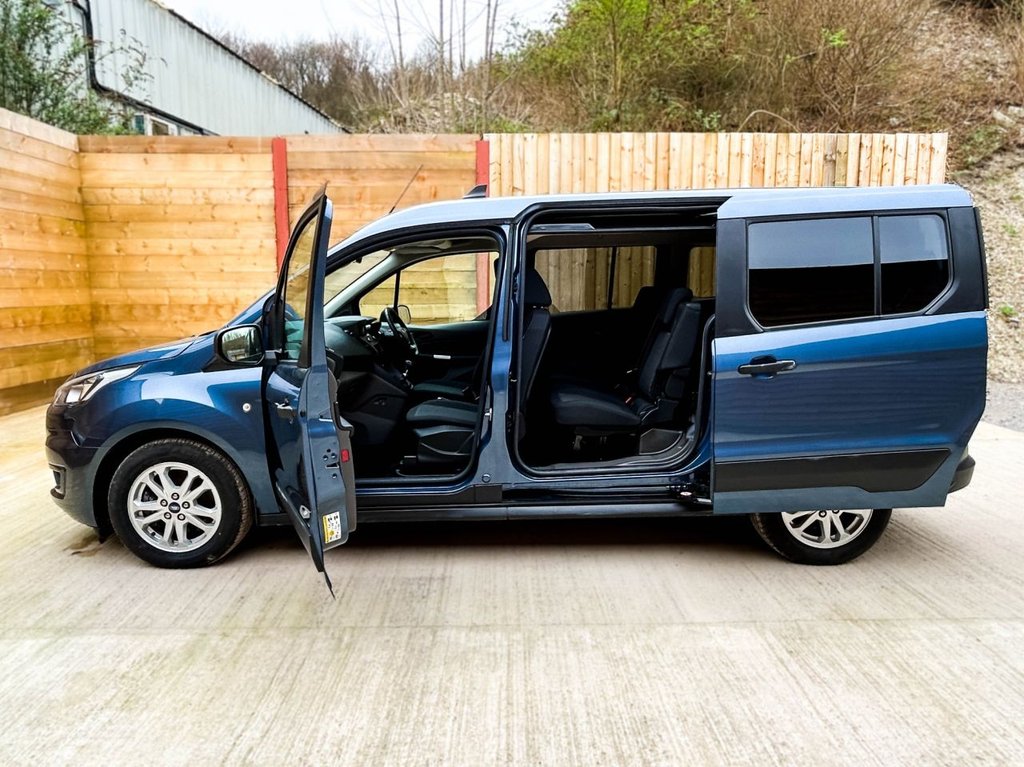 Used Ford Grand Tourneo Connect 2021 for sale - 77583834: Photo 15