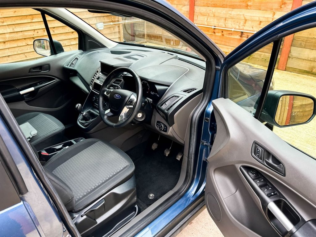 Used Ford Grand Tourneo Connect 2021 for sale - 77583834: Photo 16