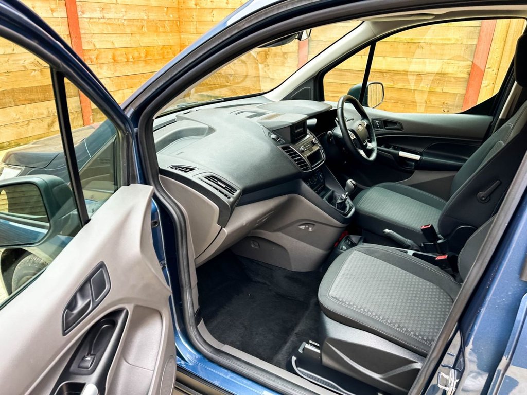 Used Ford Grand Tourneo Connect 2021 for sale - 77583834: Photo 20