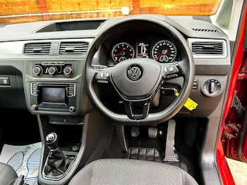 Used Volkswagen Caddy Maxi Life 2018 for sale - 78136943: Photo