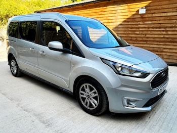 Used Ford Grand Tourneo Connect 2020 for sale - 75896784: Photo