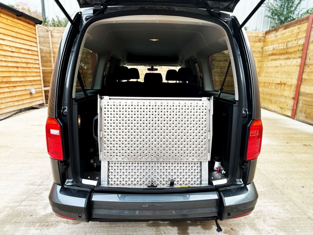 Used Volkswagen Caddy Maxi Life 2019 for sale - 76256372: Photo 11