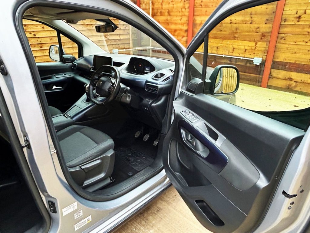 Used Peugeot Rifter 2020 for sale - 76642757: Photo 17