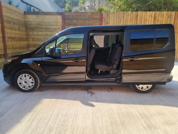 Used Ford Grand Tourneo Connect 2018 for sale - 75800487: Photo 11
