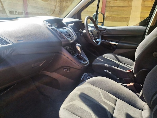 Used Ford Grand Tourneo Connect 2018 for sale - 75800487: Photo 19