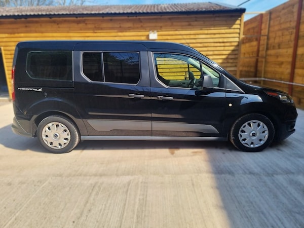 Used Ford Grand Tourneo Connect 2018 for sale - 75800487: Photo 8