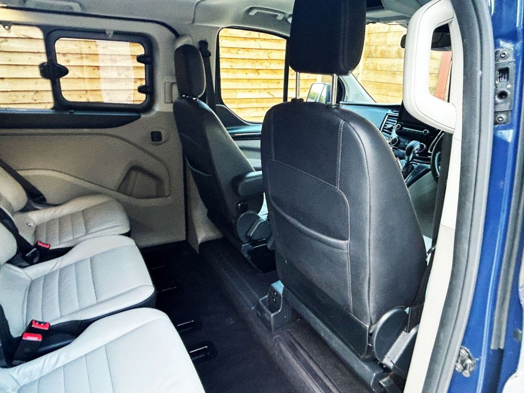 Used Ford Tourneo Custom 2019 for sale - 76345389: Photo 18