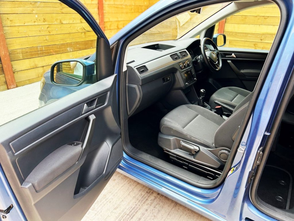 Used Volkswagen Caddy Maxi Life 2018 for sale - 76406160: Photo 20