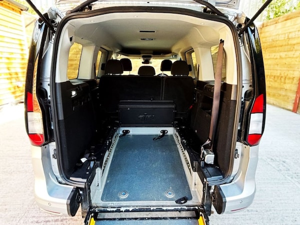Used Ford Tourneo Connect 2022 for sale - 76255966: Photo 13