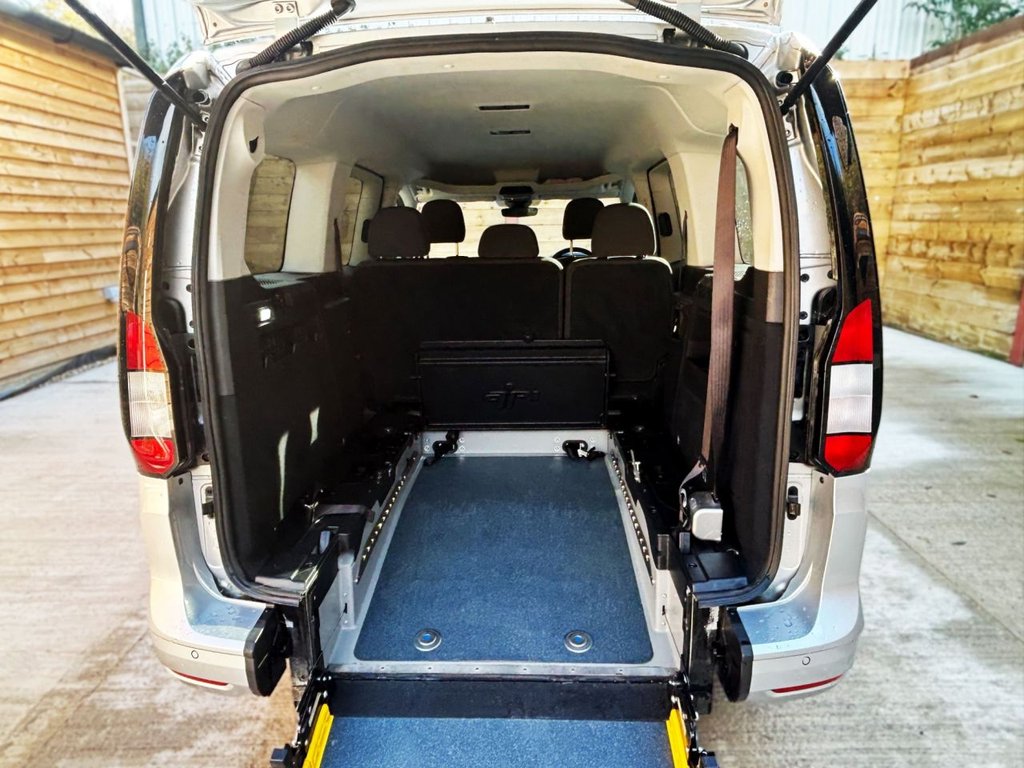 Used Ford Grand Tourneo Connect 2022 for sale - 76255966: Photo 14