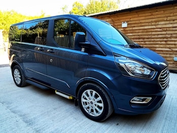 Used Ford Tourneo Custom 2019 for sale - 75936540: Photo