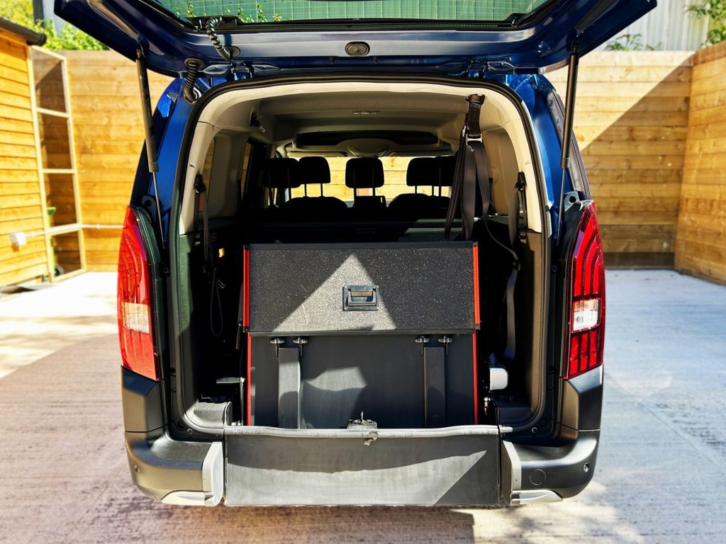 Used Peugeot Rifter 2024 for sale - 75703858: Photo 12