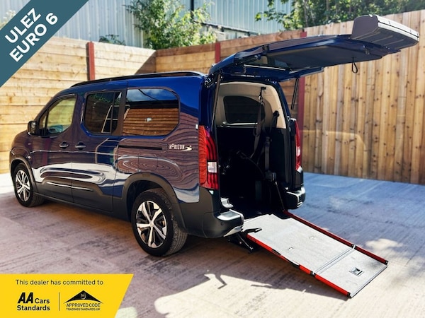 Used Peugeot Rifter 2024 for sale - 75703858: Photo 1