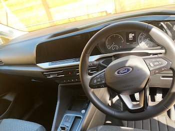 Used Ford Grand Tourneo Connect 2023 for sale - 74884577: Photo