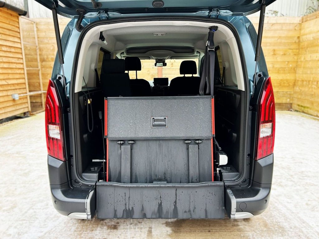 Used Peugeot Rifter 2024 for sale - 77327638: Photo 12