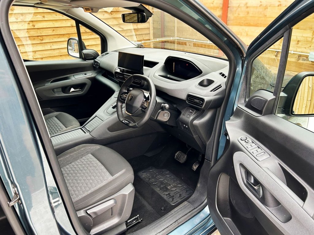 Used Peugeot Rifter 2024 for sale - 77327638: Photo 15