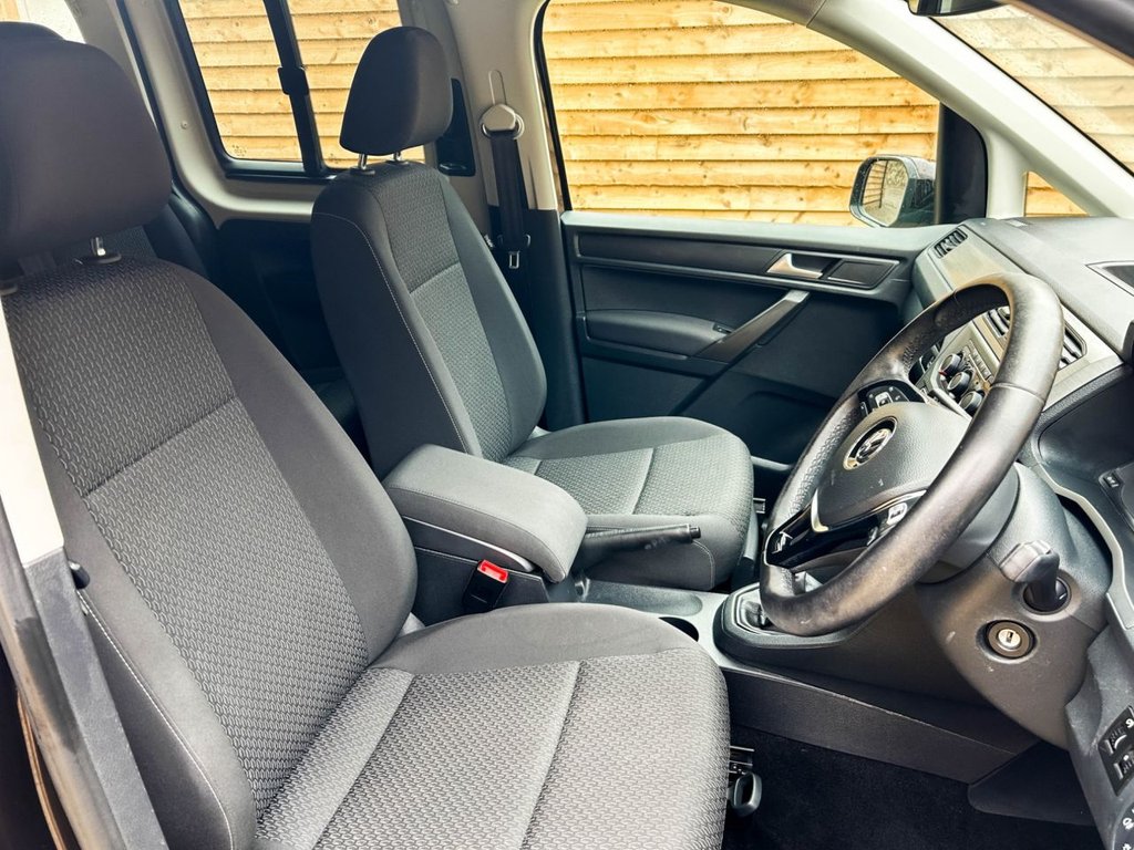 Used Volkswagen Caddy Maxi Life 2021 for sale - 77621627: Photo 16