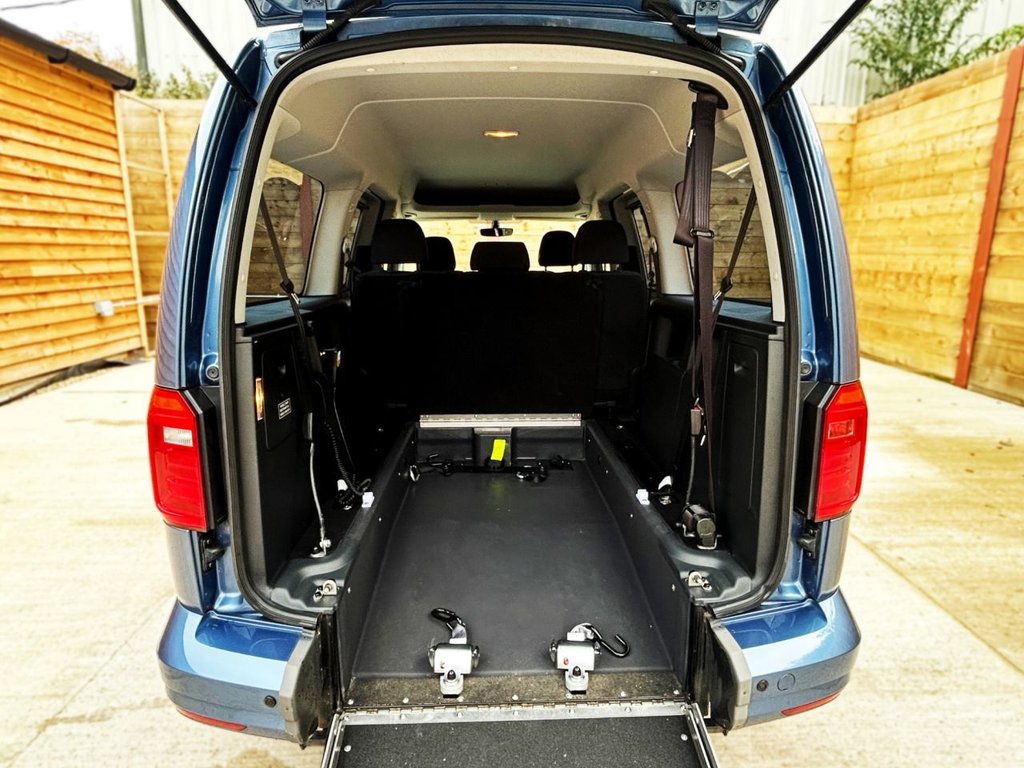 Used Volkswagen Caddy Maxi Life 2020 for sale - 76256388: Photo 6