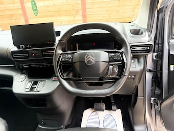 Used Citroen Berlingo 2024 for sale - 79334579: Photo
