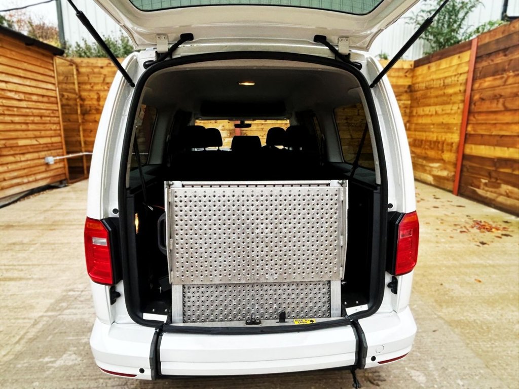 Used Volkswagen Caddy Maxi Life 2019 for sale - 76256384: Photo 12