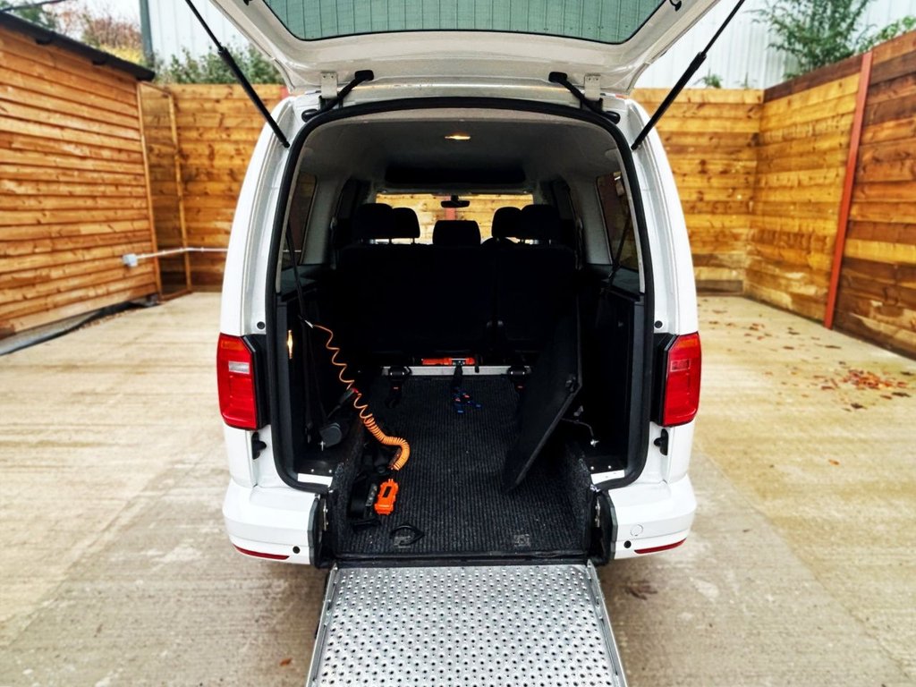 Used Volkswagen Caddy Maxi Life 2019 for sale - 76256384: Photo 14