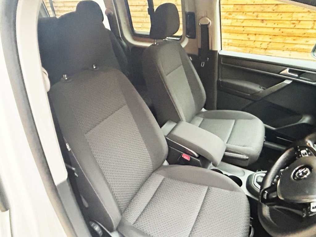 Used Volkswagen Caddy Maxi Life 2019 for sale - 76256384: Photo 15