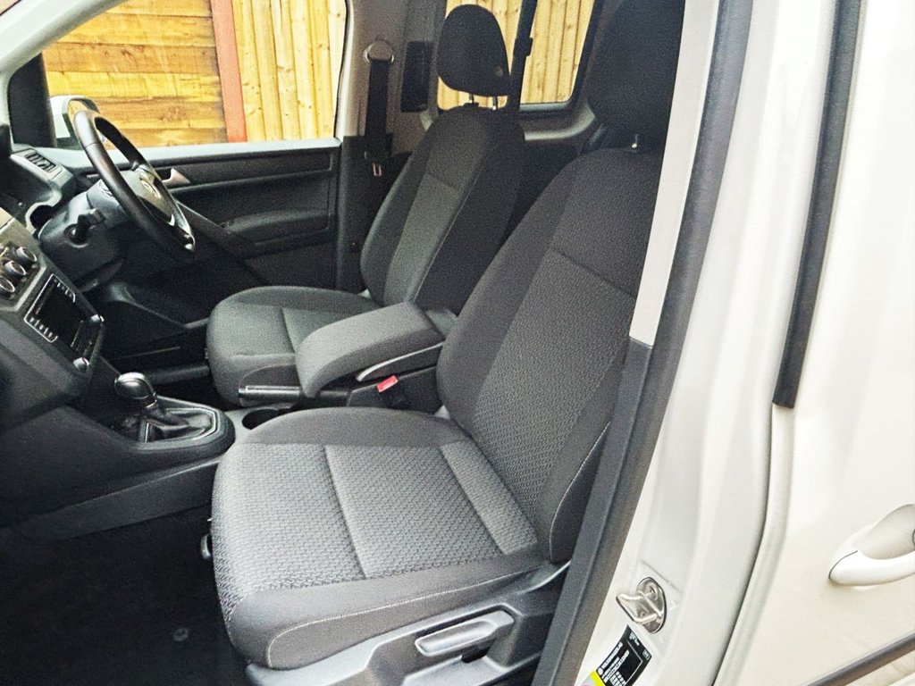 Used Volkswagen Caddy Maxi Life 2019 for sale - 76256384: Photo 19