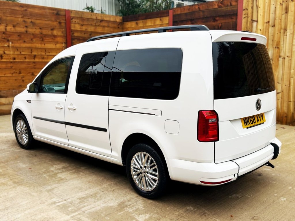 Used Volkswagen Caddy Maxi Life 2019 for sale - 76256384: Photo 9