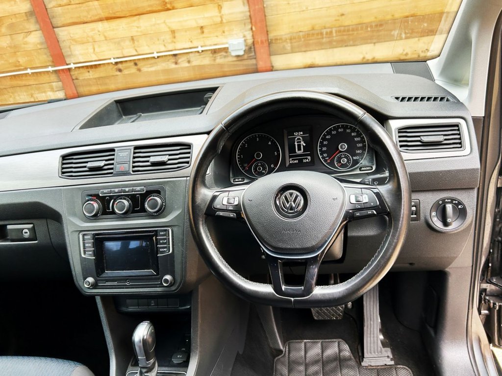Used Volkswagen Caddy Maxi Life 2019 for sale - 76256369: Photo 2