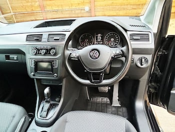 Used Volkswagen Caddy Maxi Life 2019 for sale - 76396104: Photo