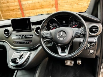 Used Mercedes-Benz V-Class 2017 for sale - 78030507: Photo