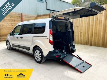 Used Ford Grand Tourneo Connect 2020 for sale - 77879799: Photo