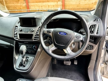 Used Ford Grand Tourneo Connect 2020 for sale - 77879799: Photo