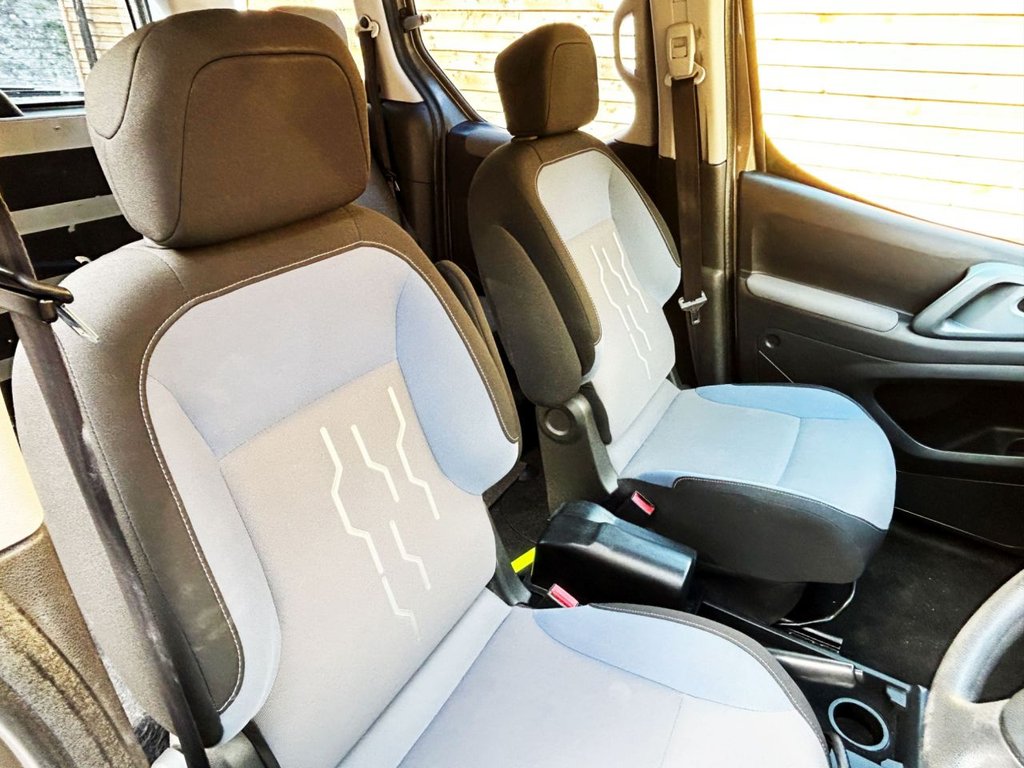 Used Peugeot Partner Tepee 2013 for sale - 77498601: Photo 17