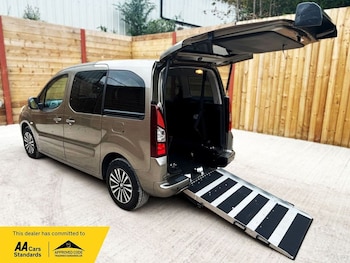 Used Peugeot Partner Tepee 2013 for sale - 77498601: Photo