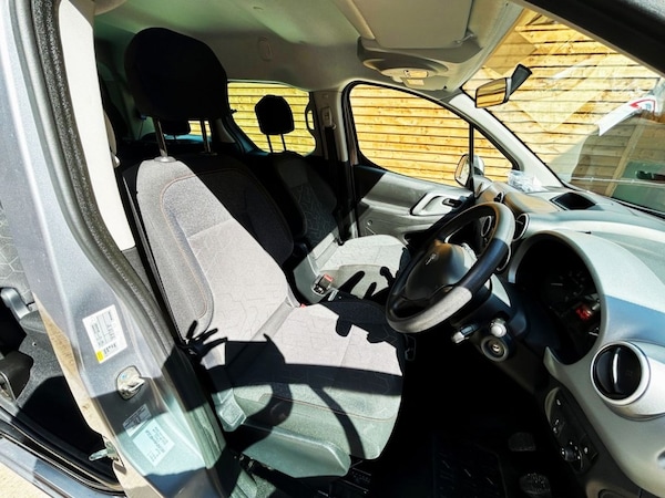 Used Peugeot Partner Tepee 2018 for sale - 75703864: Photo 19