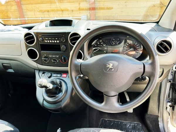 Used Peugeot Partner Tepee 2018 for sale - 75703864: Photo 2