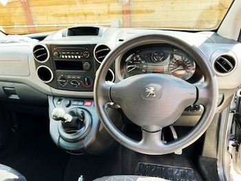 Used Peugeot Partner Tepee 2018 for sale - 75703864: Photo