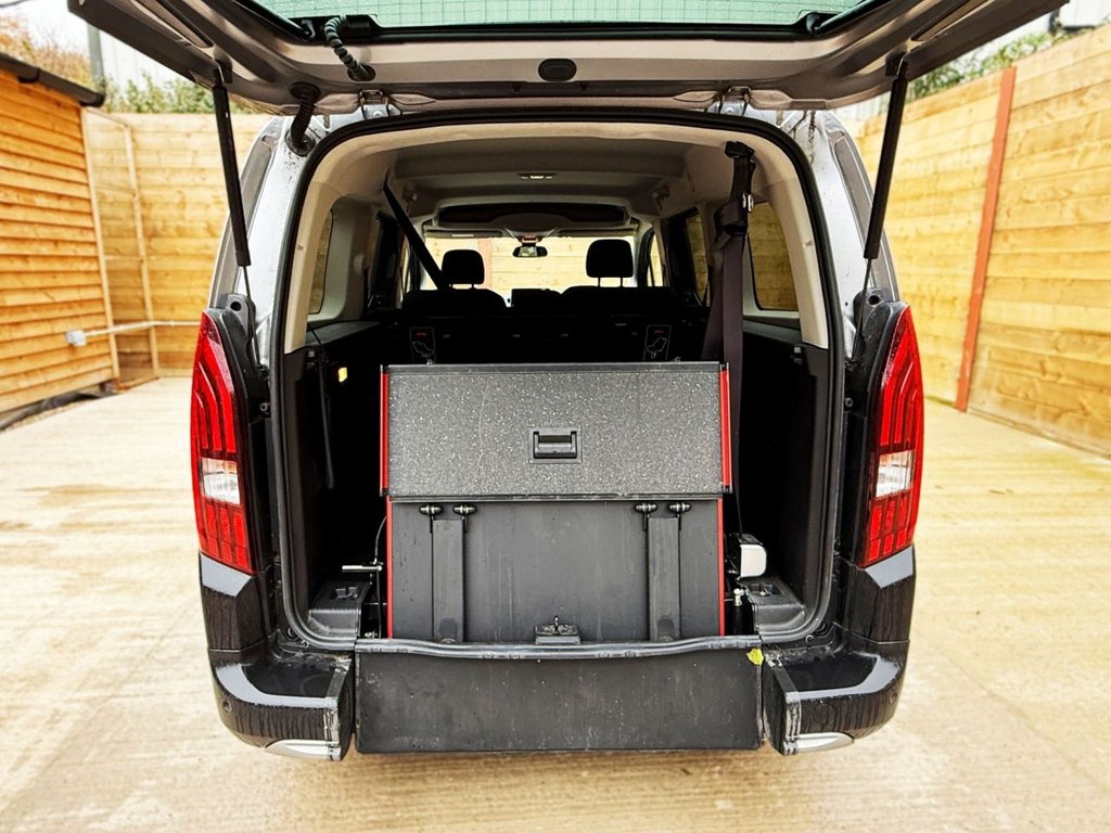 Used Peugeot Rifter 2022 for sale - 76333911: Photo 12