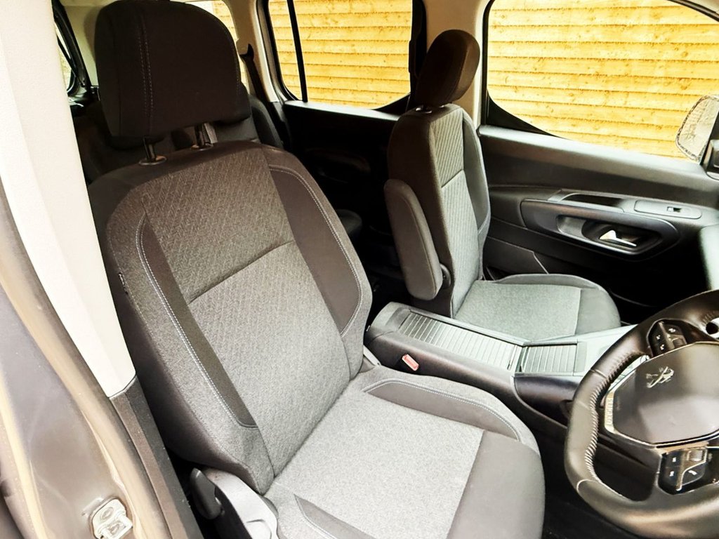 Used Peugeot Rifter 2022 for sale - 76333911: Photo 15