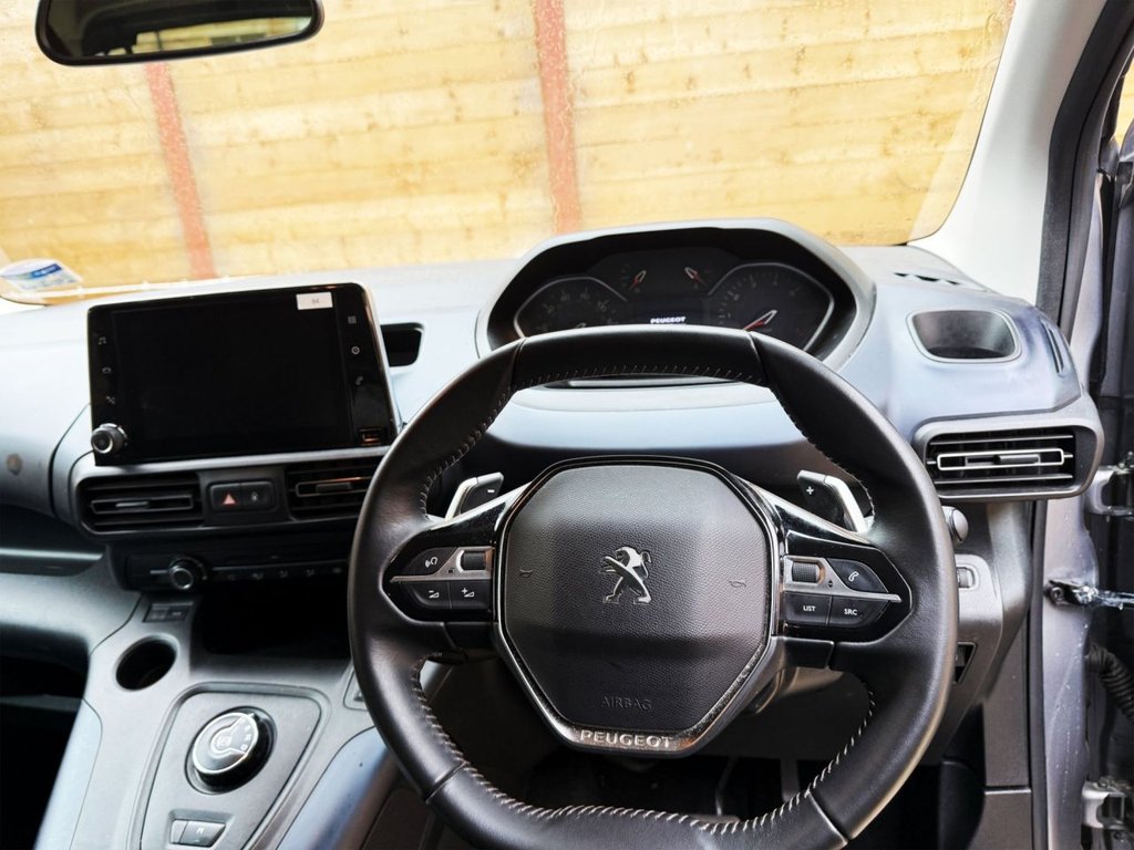 Used Peugeot Rifter 2022 for sale - 76333911: Photo 2