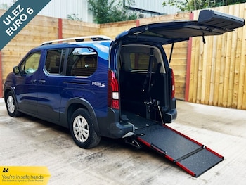 2020 (20) - L2 LWB 5 Seat Auto Wheelchair Accessible Disabled Access Vehicle WAV 5-Door