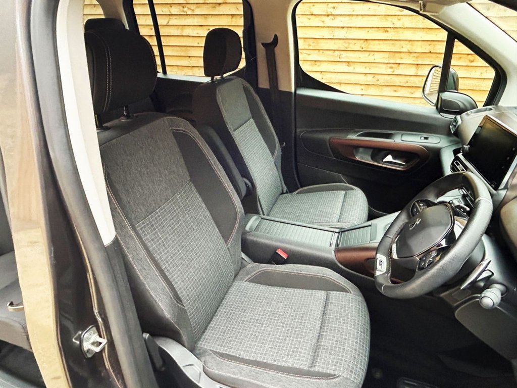 Used Peugeot Rifter 2024 for sale - 76724907: Photo 17