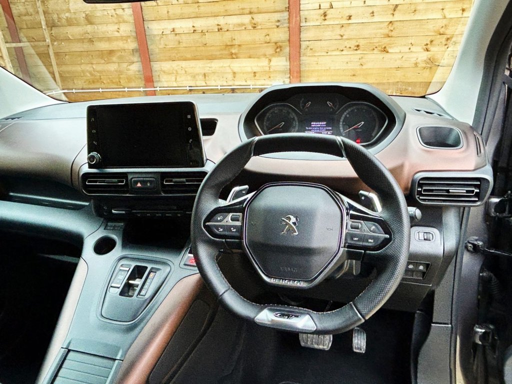 Used Peugeot Rifter 2024 for sale - 76724907: Photo 2