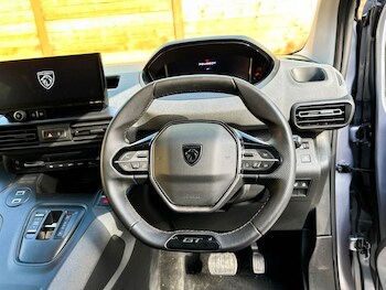 Used Peugeot Rifter 2024 for sale - 78069175: Photo